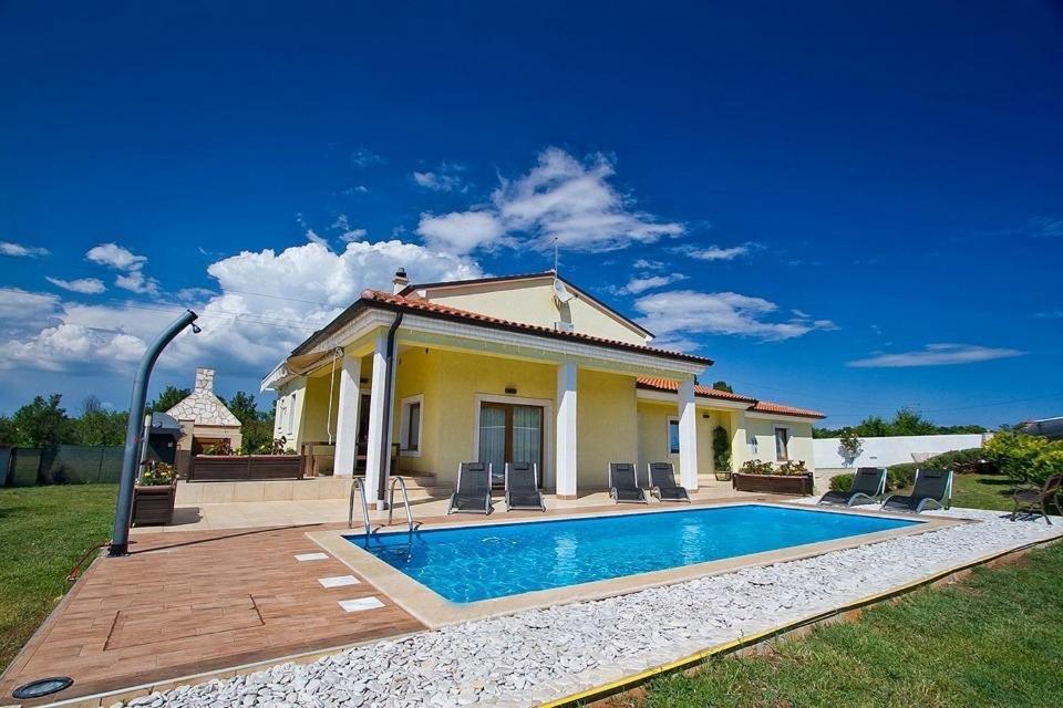 Villa Maggie Šišan Pokoj fotografie